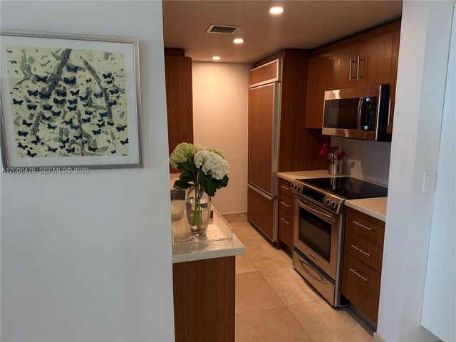 10275 Collins Ave 533, Bal Harbour, FL 33154