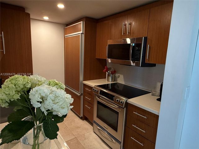 10275 Collins Ave 533, Bal Harbour, FL 33154