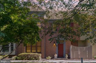 17 KENSINGTON SQUARE, Mechanicsburg, PA 17050
