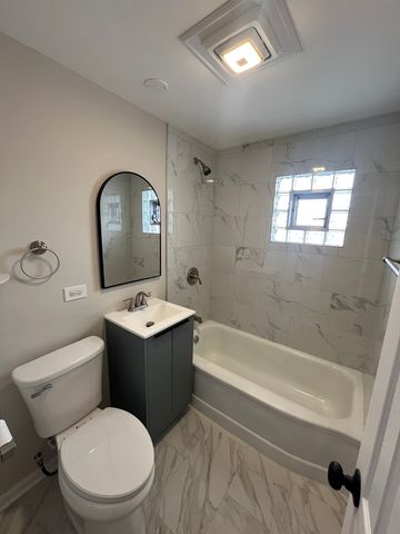 4813 W 102nd Street, Oak Lawn, IL 60453