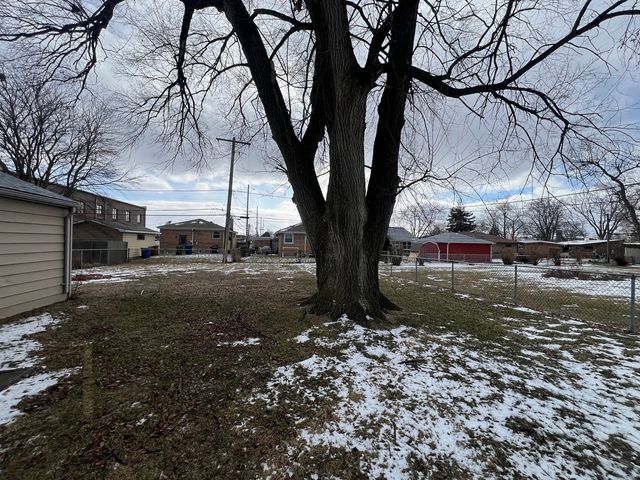 4813 W 102nd Street, Oak Lawn, IL 60453