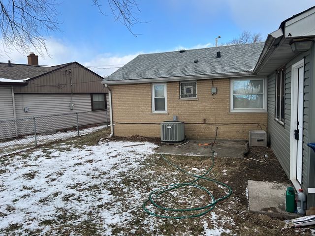 4813 W 102nd Street, Oak Lawn, IL 60453