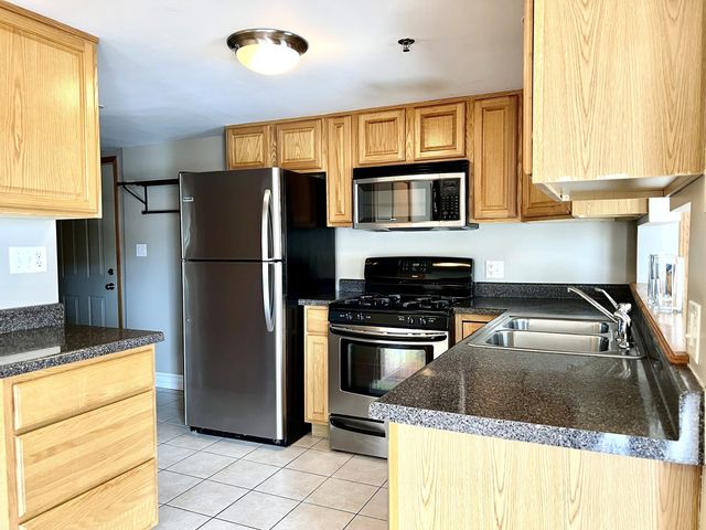 10620 Central Avenue 2B, Chicago Ridge, IL 60415