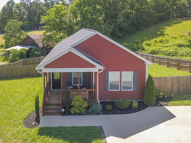2 Clarks Chapel Extension, Weaverville, NC 28787