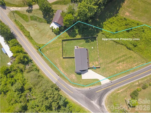 2 Clarks Chapel Extension, Weaverville, NC 28787