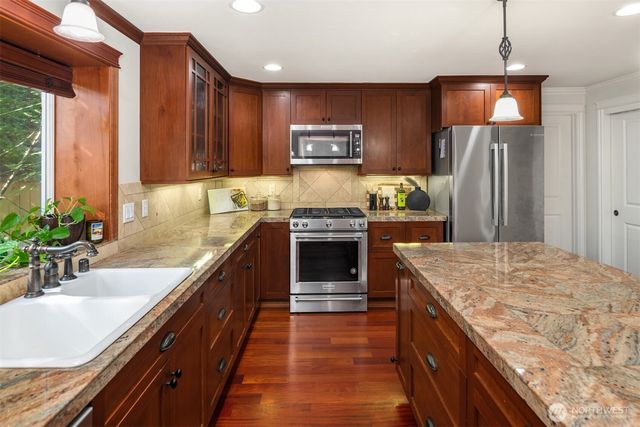 6907 184th Street SE, Snohomish, WA 98296