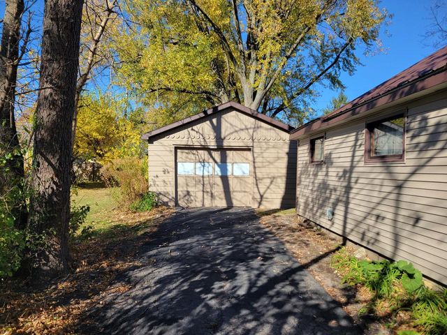 2715 Mabie STREET, Delavan, WI 53115