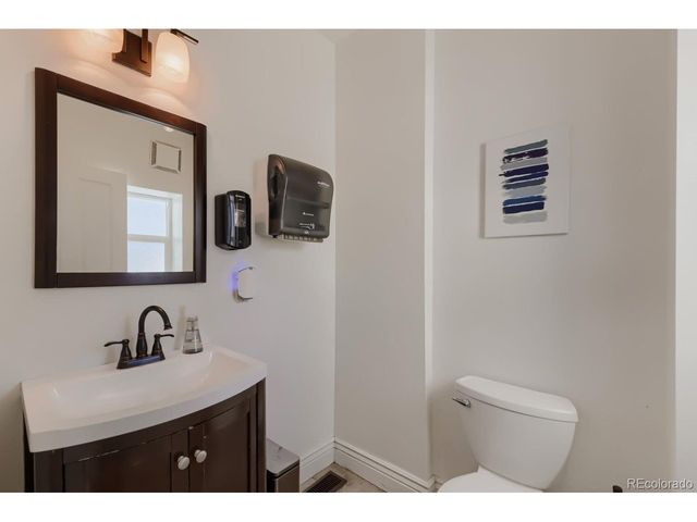 1960 N Clarkson St, Denver, CO 80218