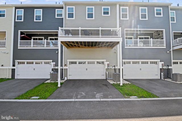 10835 BECKENHAM ST, Middle River, MD 21220