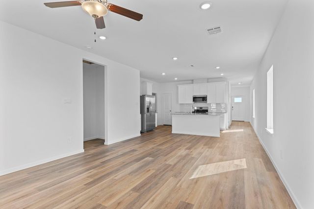 1418 Angelfish, Iowa Colony, TX 77583