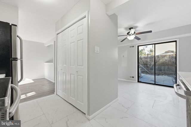 111 PRESIDENTIAL DR, Sicklerville, NJ 08081