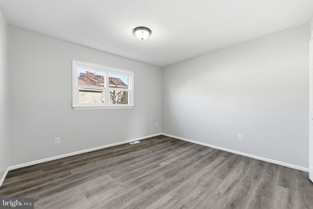 111 PRESIDENTIAL DR, Sicklerville, NJ 08081