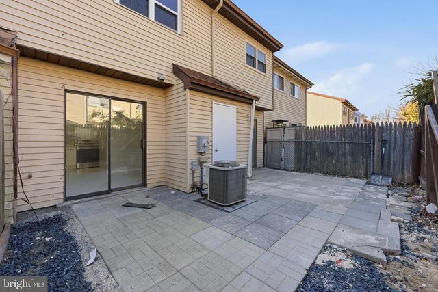 111 PRESIDENTIAL DR, Sicklerville, NJ 08081