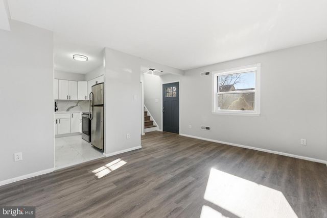 111 PRESIDENTIAL DR, Sicklerville, NJ 08081