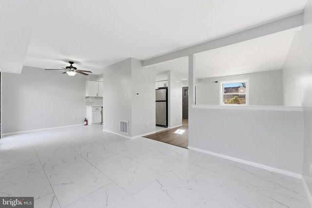 111 PRESIDENTIAL DR, Sicklerville, NJ 08081