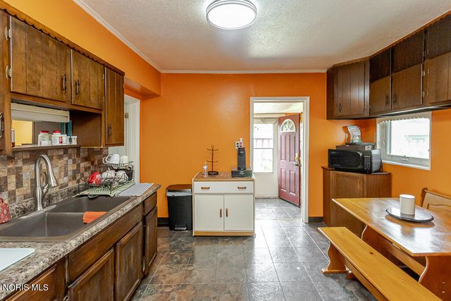 718 Plymouth Street, Toledo, OH 43605