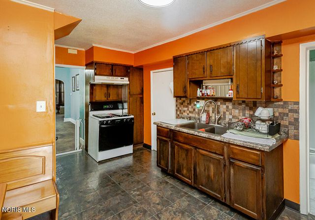 718 Plymouth Street, Toledo, OH 43605