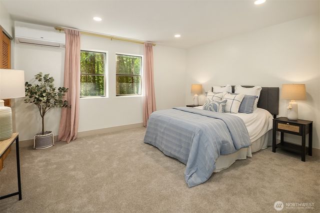 12640 Manzanita Road NE, Bainbridge Island, WA 98110