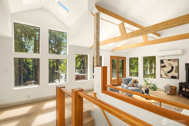 12640 Manzanita Road NE, Bainbridge Island, WA 98110