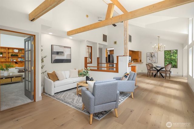 12640 Manzanita Road NE, Bainbridge Island, WA 98110
