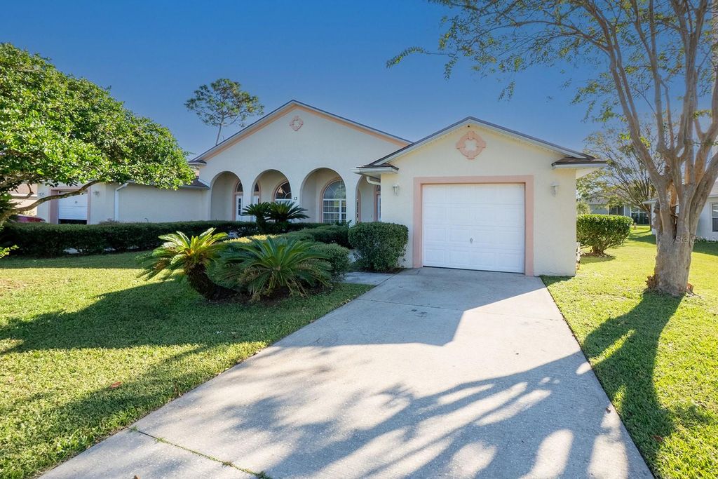 Image 1 of property listing at 13 BUTTONWOOD LANE A, Palm Coast, FL 32137