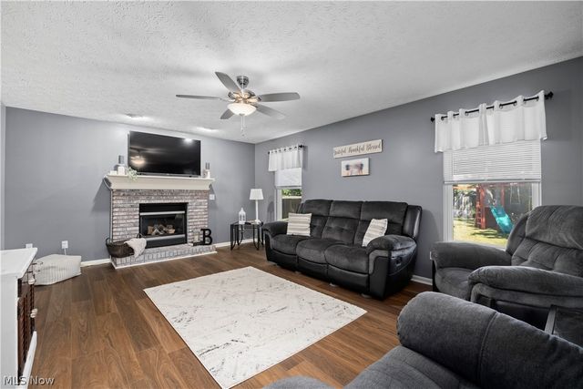 732 Oakdale Circle, Elyria, OH 44035