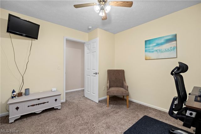 732 Oakdale Circle, Elyria, OH 44035