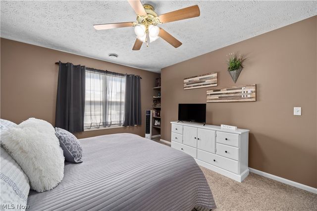 732 Oakdale Circle, Elyria, OH 44035