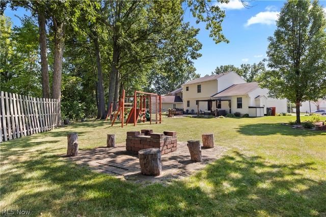 732 Oakdale Circle, Elyria, OH 44035