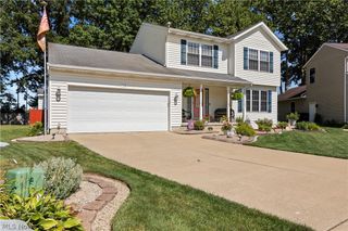 732 Oakdale Circle, Elyria, OH 44035