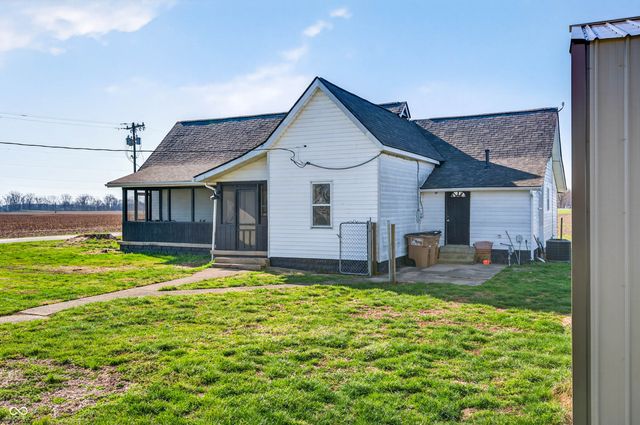 7120 N 250 E, Columbus, IN 47203