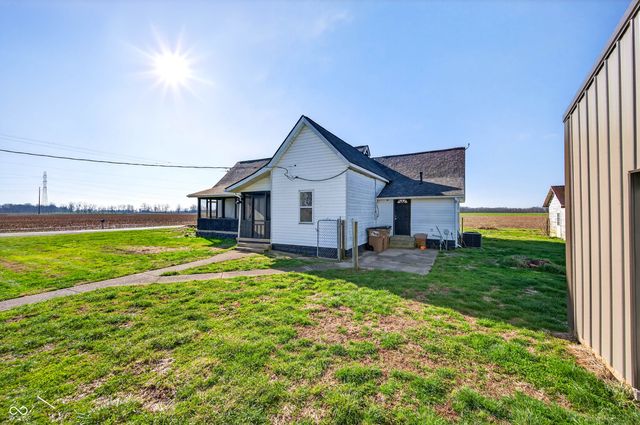 7120 N 250 E, Columbus, IN 47203