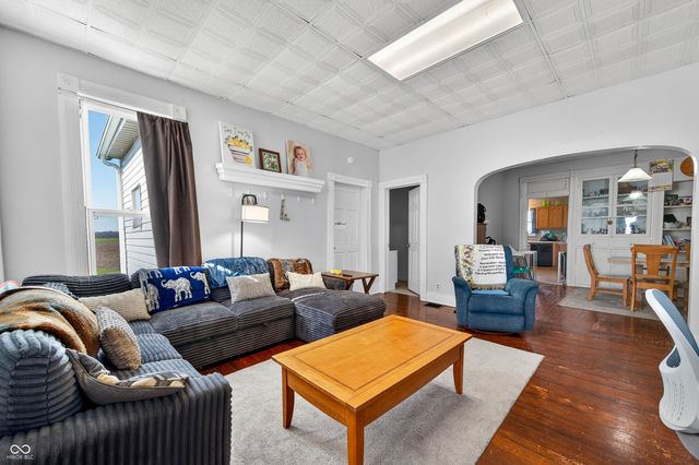 7120 N 250 E, Columbus, IN 47203