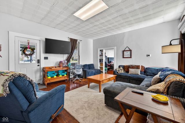 7120 N 250 E, Columbus, IN 47203