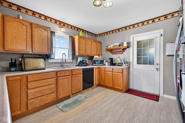 7120 N 250 E, Columbus, IN 47203