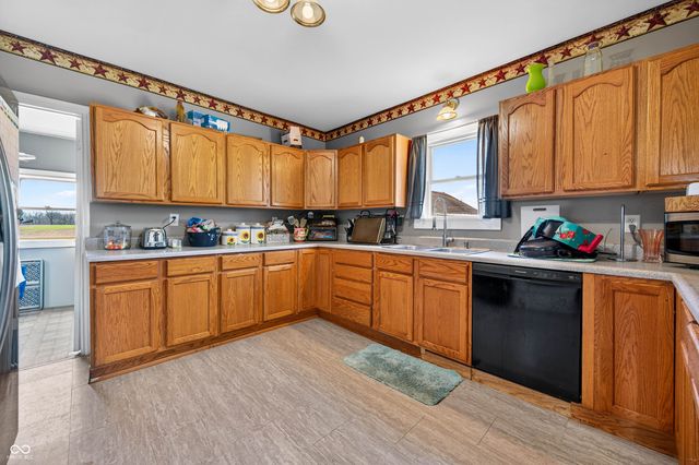 7120 N 250 E, Columbus, IN 47203