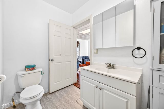 7120 N 250 E, Columbus, IN 47203