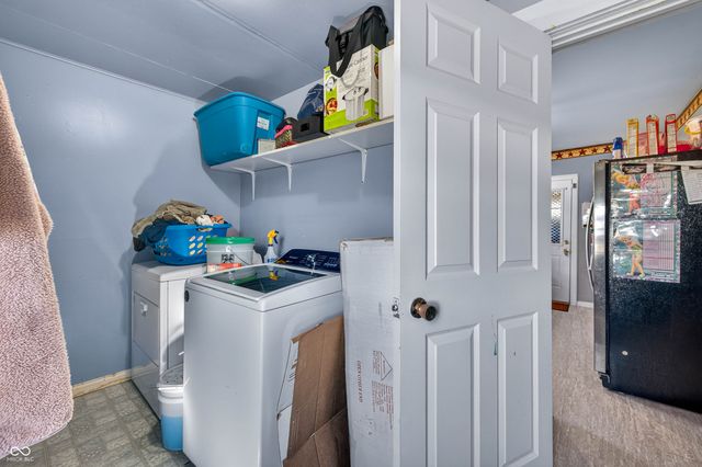 7120 N 250 E, Columbus, IN 47203