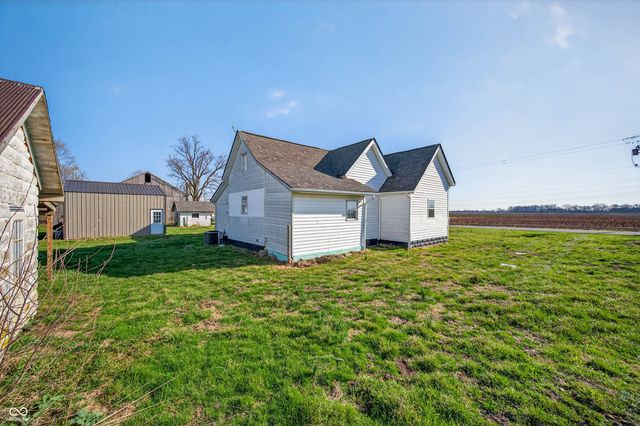 7120 N 250 E, Columbus, IN 47203