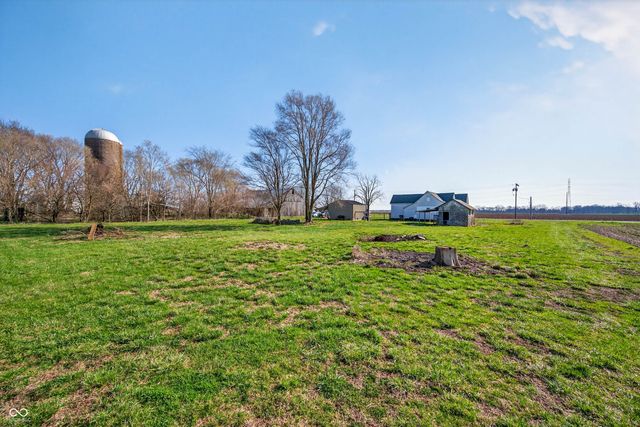 7120 N 250 E, Columbus, IN 47203