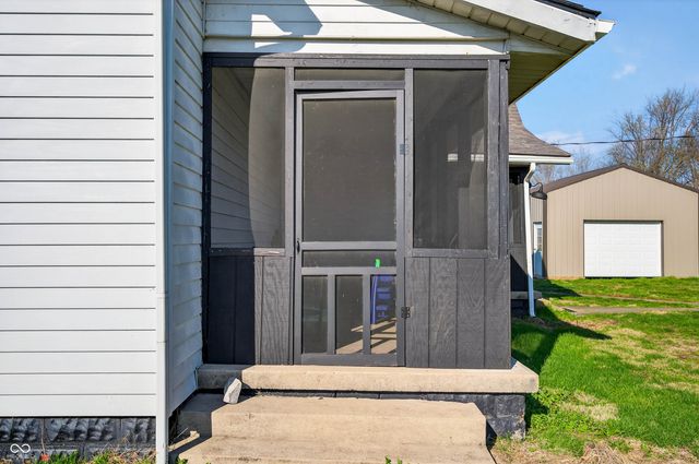 7120 N 250 E, Columbus, IN 47203