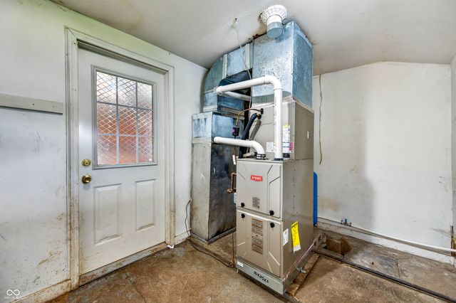 7120 N 250 E, Columbus, IN 47203