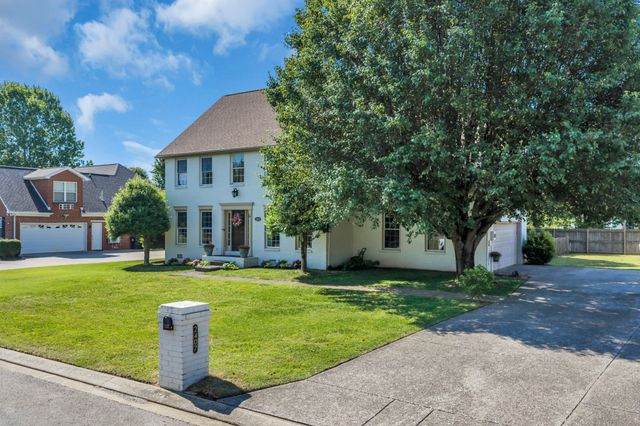 2407 Amber Glen Dr, Murfreesboro, TN 37128