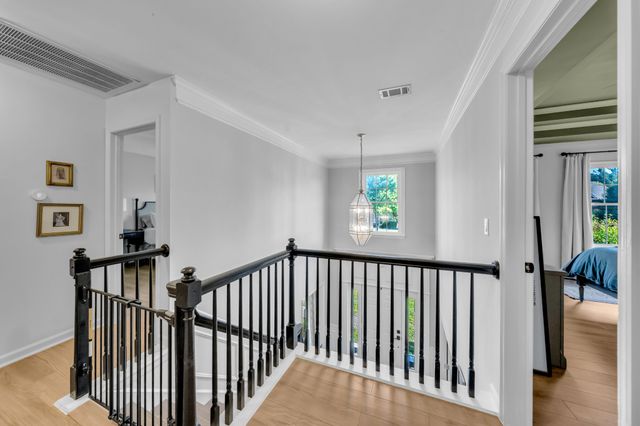 2407 Amber Glen Dr, Murfreesboro, TN 37128