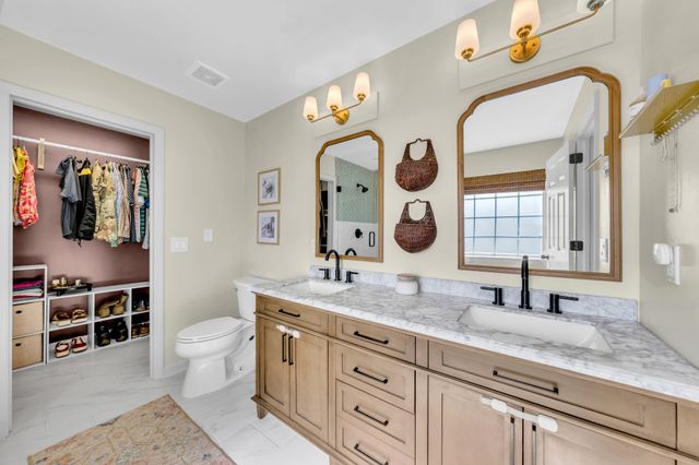 2407 Amber Glen Dr, Murfreesboro, TN 37128