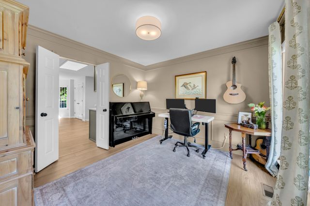 2407 Amber Glen Dr, Murfreesboro, TN 37128