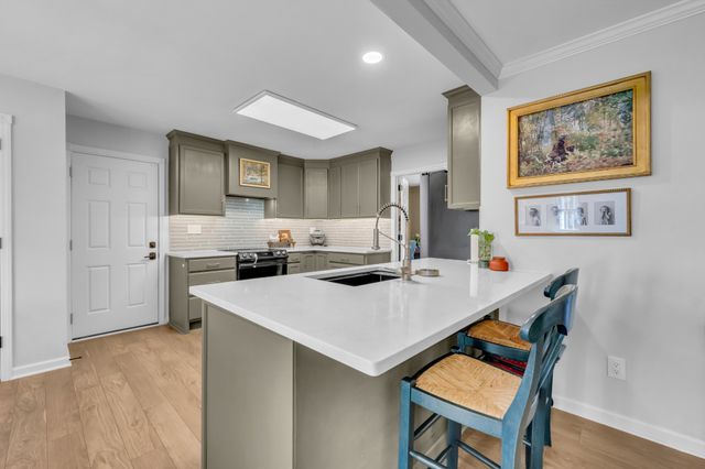 2407 Amber Glen Dr, Murfreesboro, TN 37128