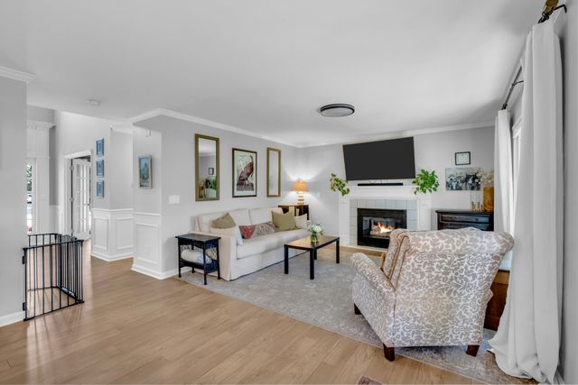 2407 Amber Glen Dr, Murfreesboro, TN 37128