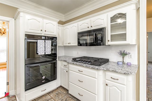 339 Hunters Hollow, Bossier City, LA 71111