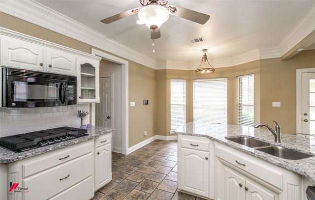 339 Hunters Hollow, Bossier City, LA 71111